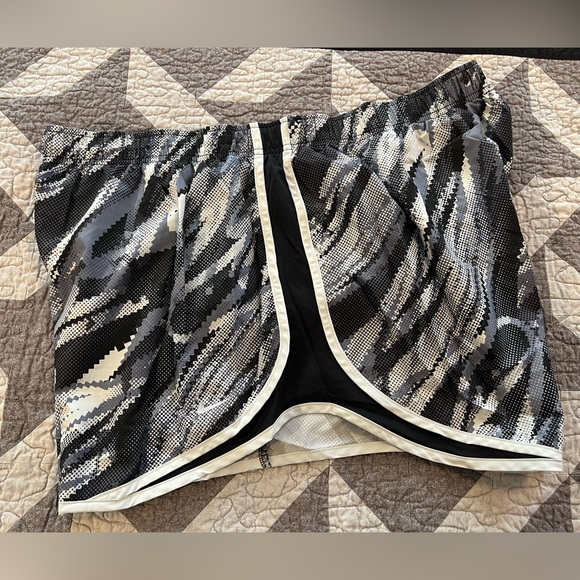 Nike Pants - Nike Tempo Dri-Fit Shorts 2X Plus Printed Black and White.